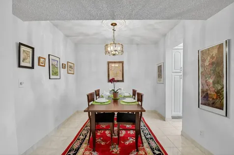 3810 Via Poinciana Lake Worth FL 33467