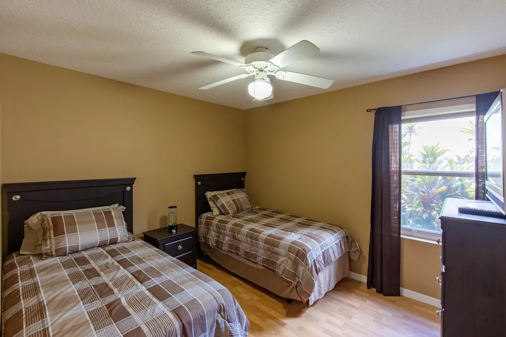 10746 Oak Bend Way Wellington FL 33414