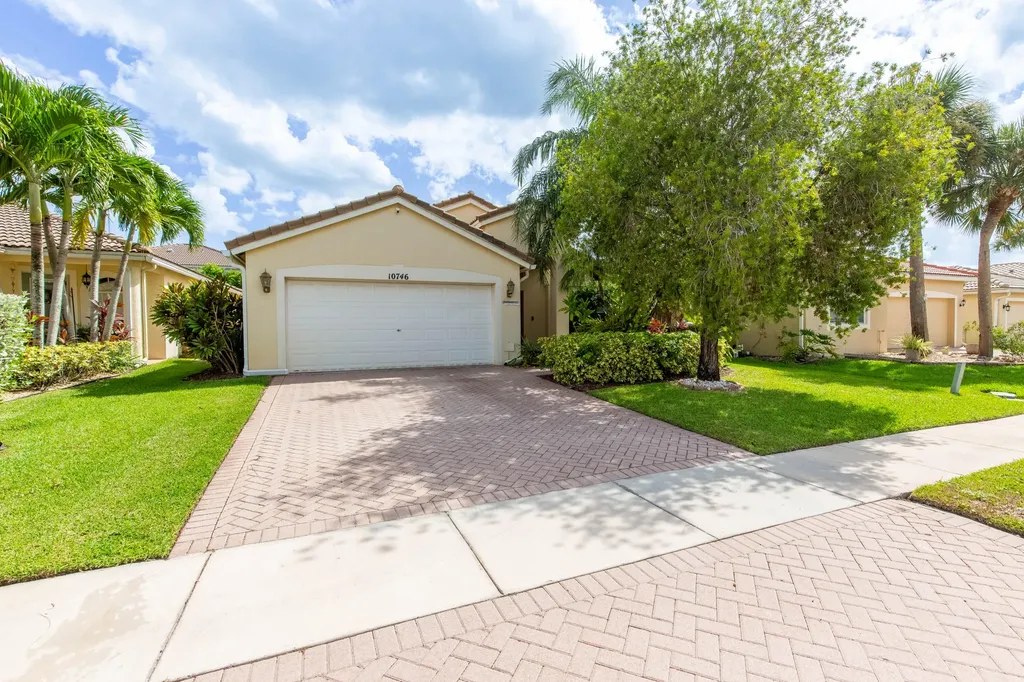 10746 Oak Bend Way Wellington FL 33414