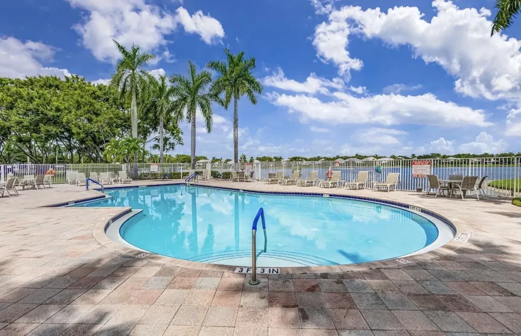 10746 Oak Bend Way Wellington FL 33414