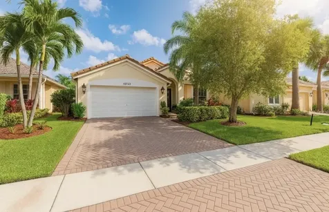10746 Oak Bend Way Wellington FL 33414