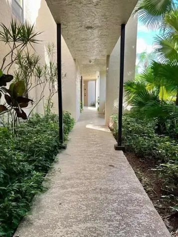 7472 La Paz Boulevard Boca Raton FL 33433