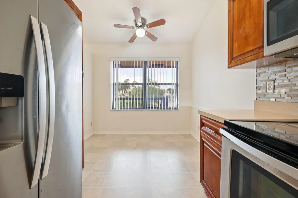 4698 Lucerne Lakes Boulevard E Lake Worth FL 33467