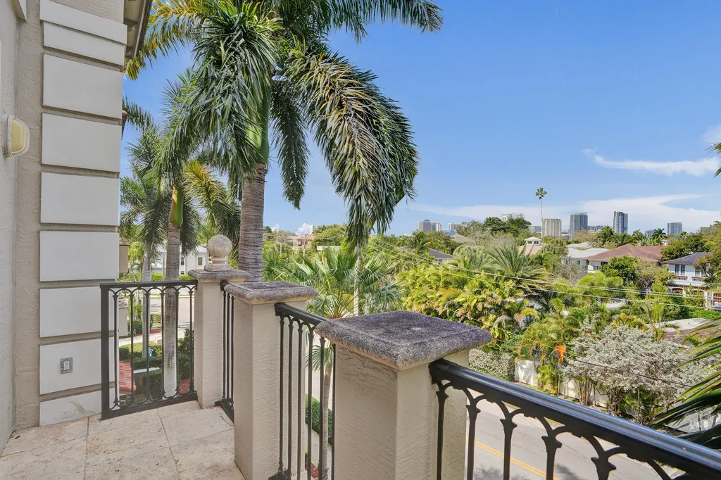 1414 SE 12th Street Fort Lauderdale FL 33316