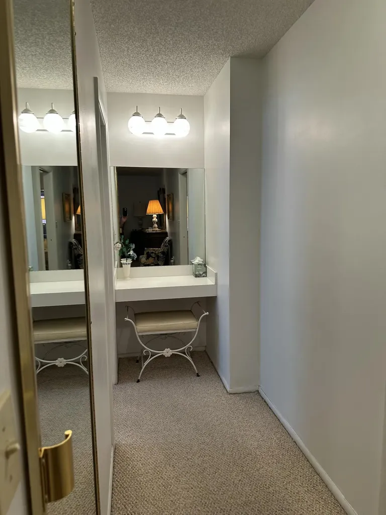 5725 Fernley Drive E West Palm Beach FL 33415