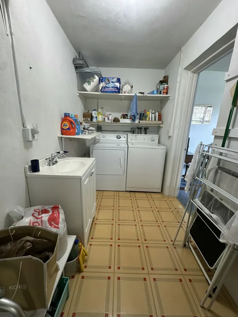 5725 Fernley Drive E West Palm Beach FL 33415