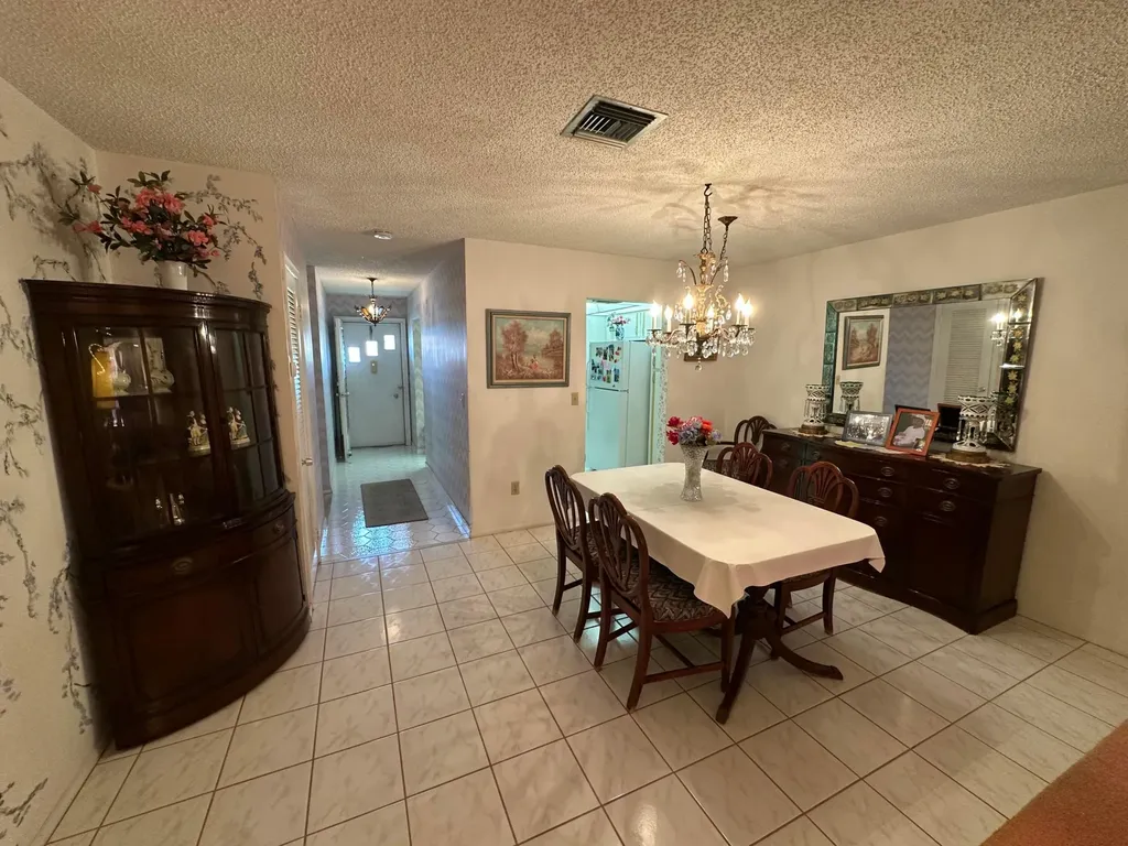5725 Fernley Drive E West Palm Beach FL 33415