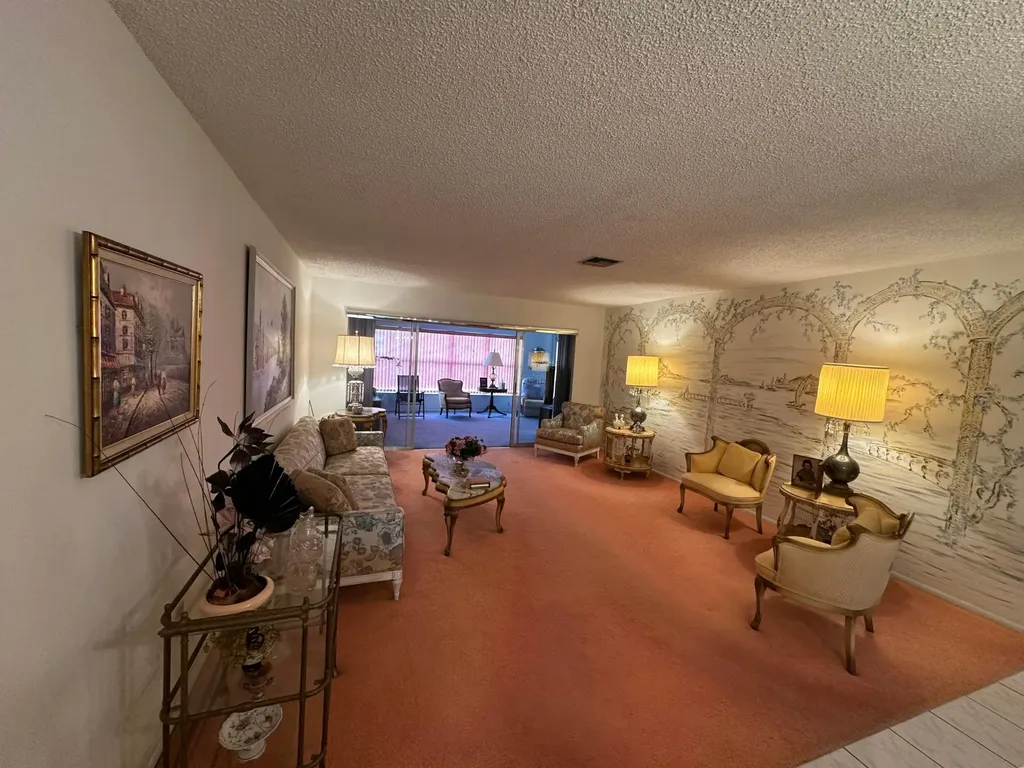 5725 Fernley Drive E West Palm Beach FL 33415