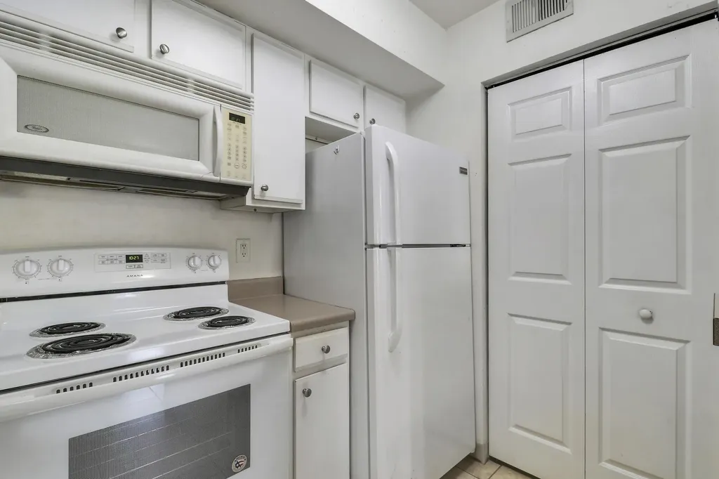 181 SW Palm Drive Port St Lucie FL 34986