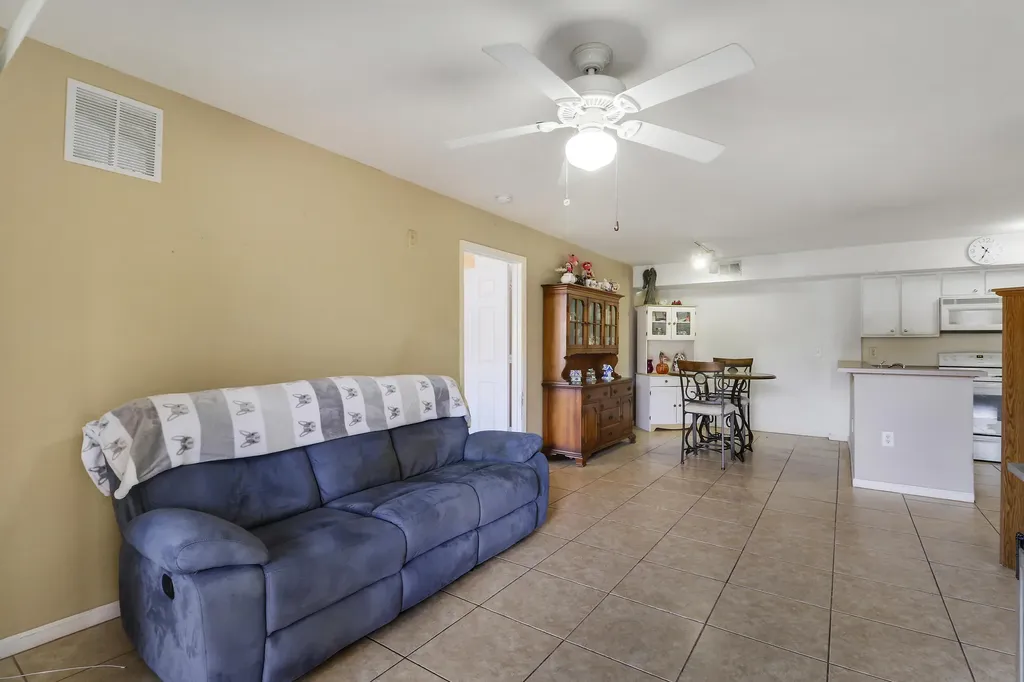 181 SW Palm Drive Port St Lucie FL 34986