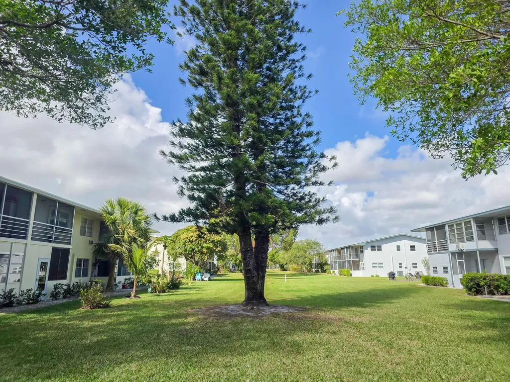 291 Norwich M West Palm Beach FL 33417