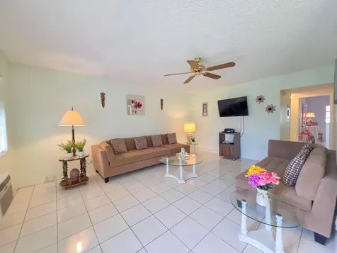 291 Norwich M West Palm Beach FL 33417