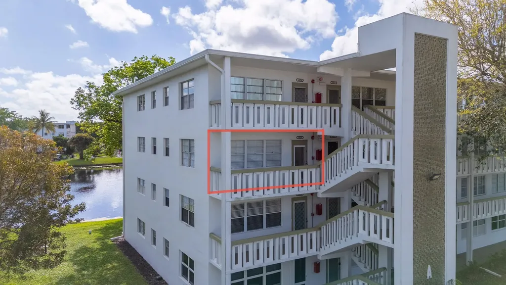 3024 Durham A Deerfield Beach FL 33442