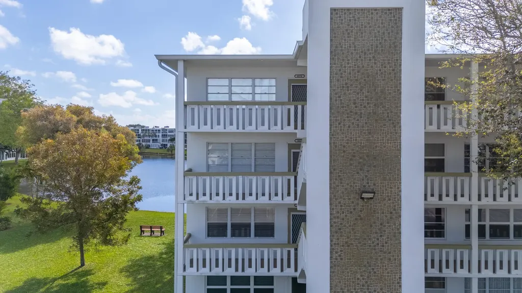 3024 Durham A Deerfield Beach FL 33442
