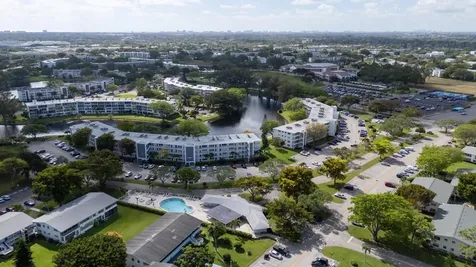 3024 Durham A Deerfield Beach FL 33442