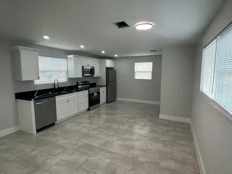 1531 W Avenue H W Riviera Beach FL 33404
