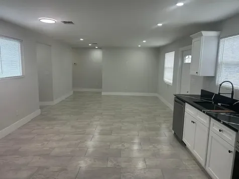 1531 W Avenue H W Riviera Beach FL 33404
