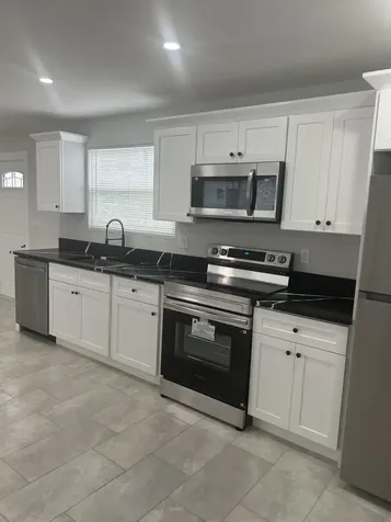 1531 W Avenue H W Riviera Beach FL 33404