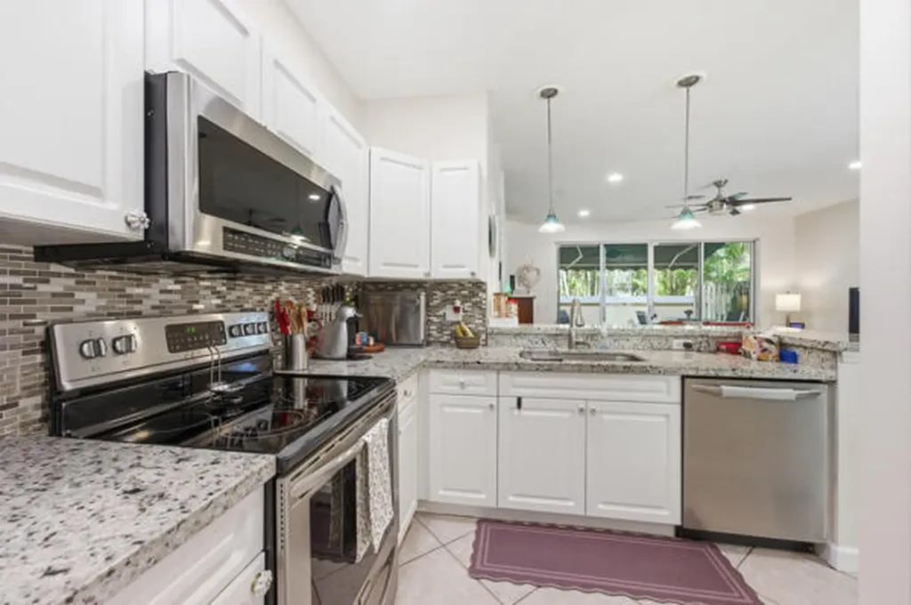824 SE 4th Court Deerfield Beach FL 33441