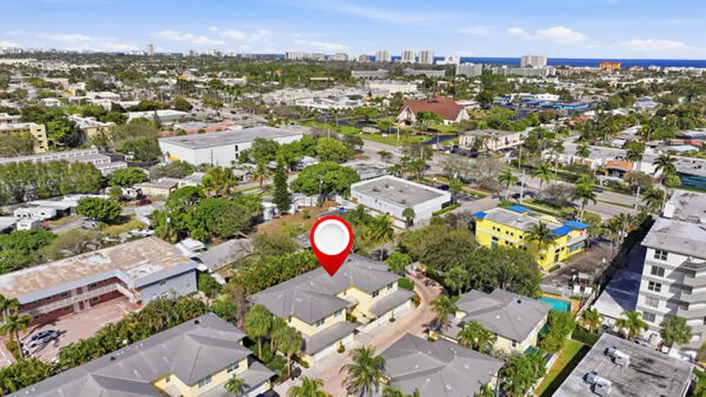 824 SE 4th Court Deerfield Beach FL 33441