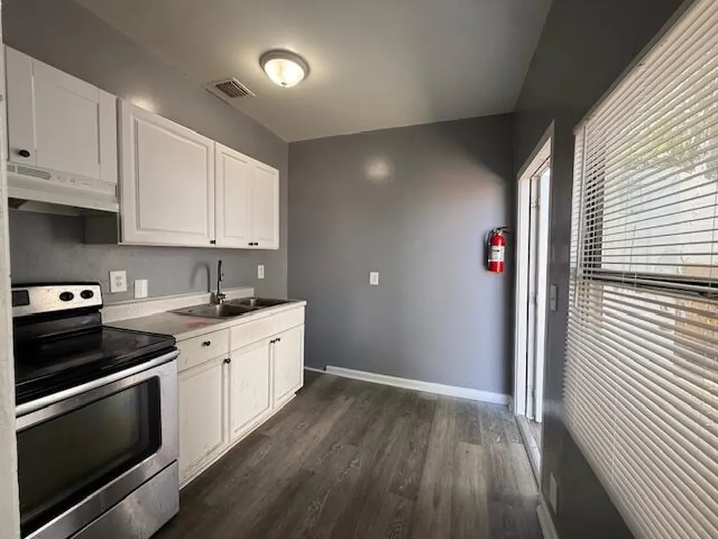 1909 Division Avenue West Palm Beach FL 33407