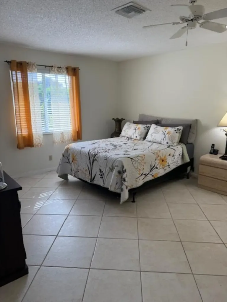 13678 Vía Flora Delray Beach FL 33484
