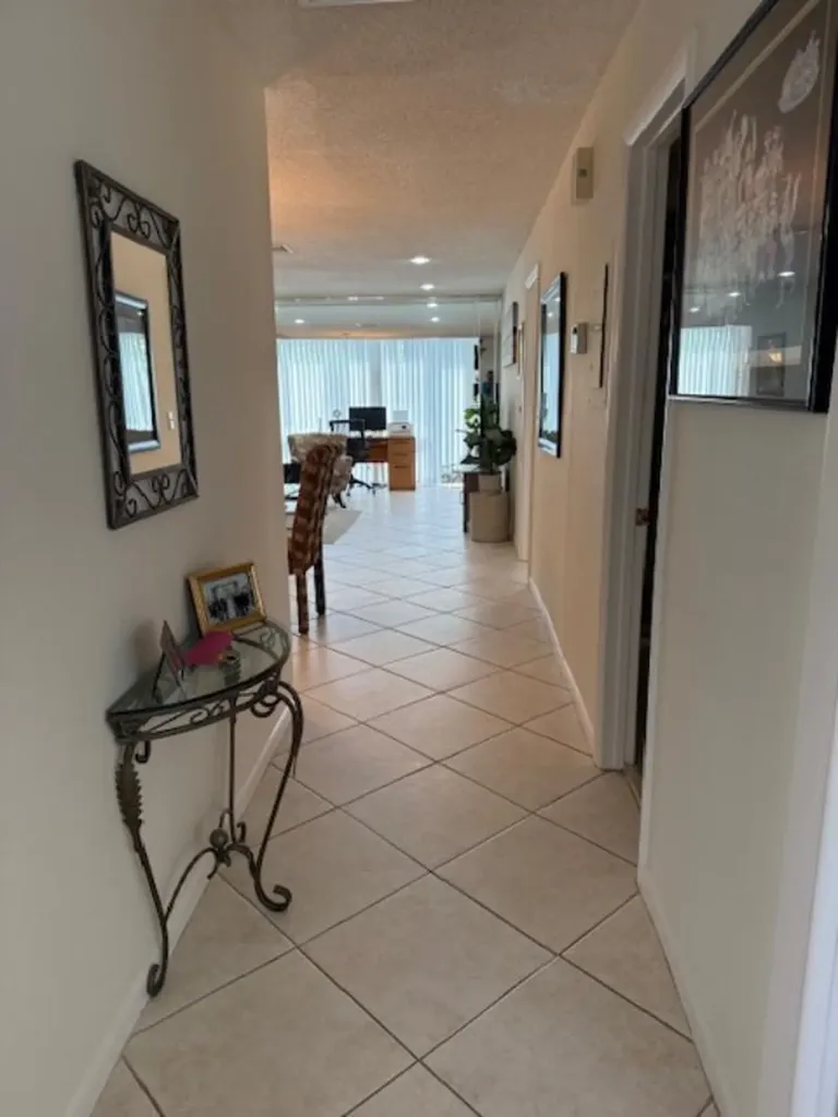 13678 Vía Flora Delray Beach FL 33484