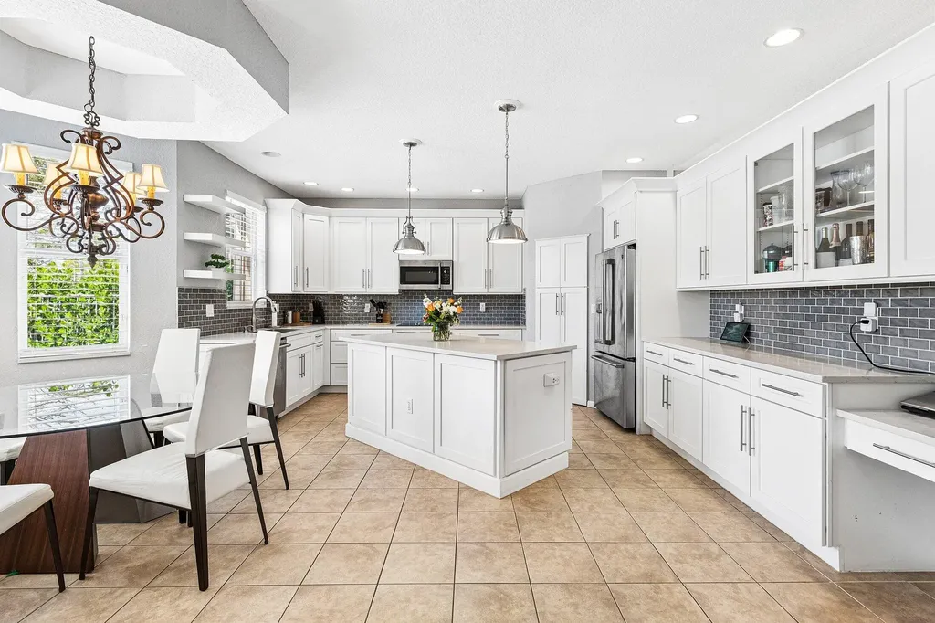 2015 Reston Circle Royal Palm Beach FL 33411