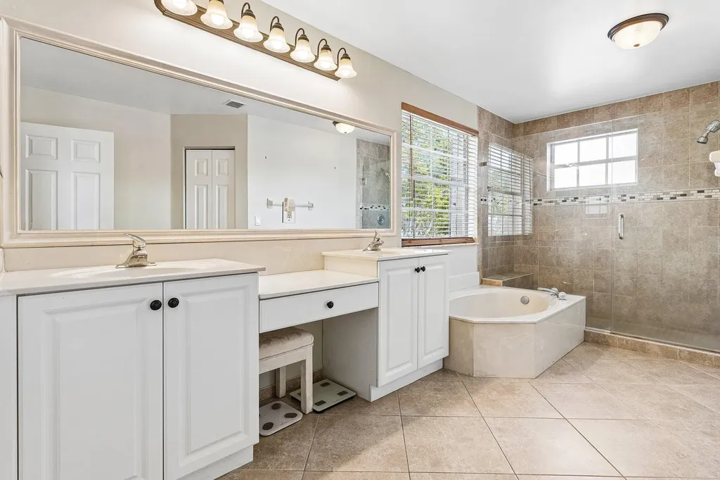 2015 Reston Circle Royal Palm Beach FL 33411