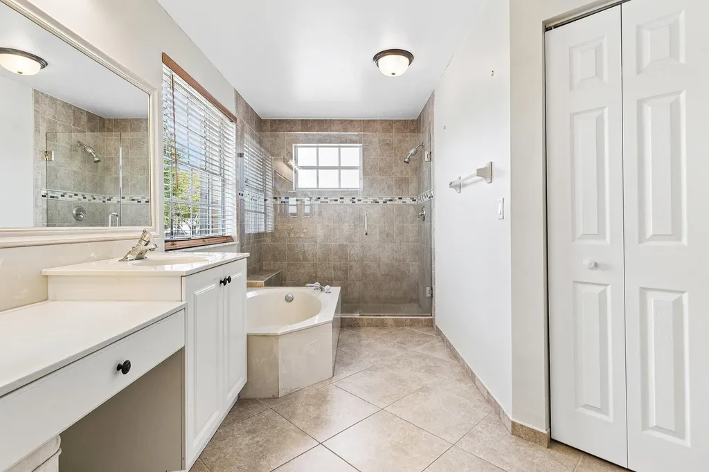 2015 Reston Circle Royal Palm Beach FL 33411