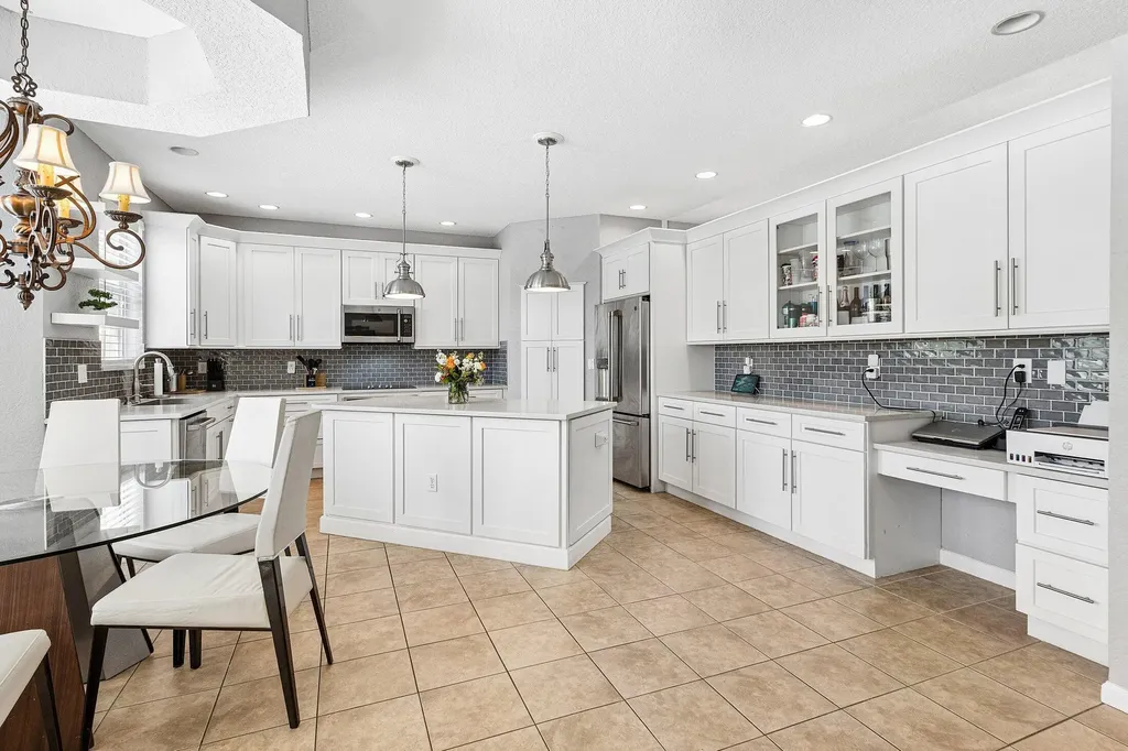 2015 Reston Circle Royal Palm Beach FL 33411