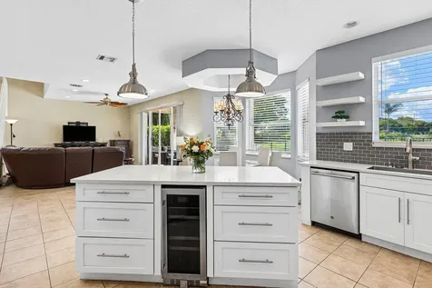 2015 Reston Circle Royal Palm Beach FL 33411