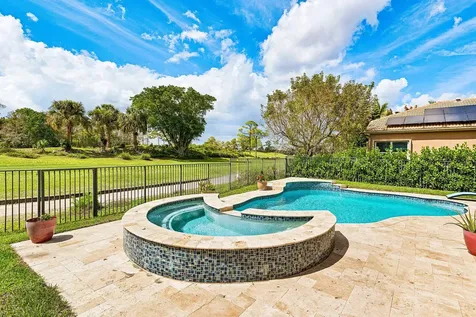 2015 Reston Circle Royal Palm Beach FL 33411