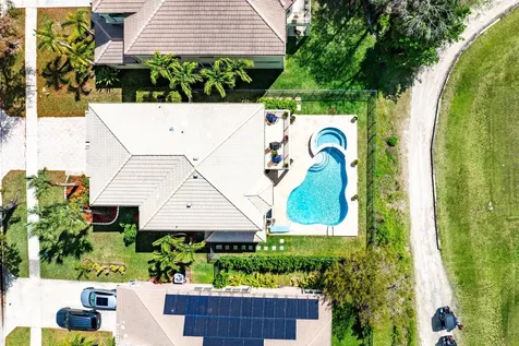 2015 Reston Circle Royal Palm Beach FL 33411