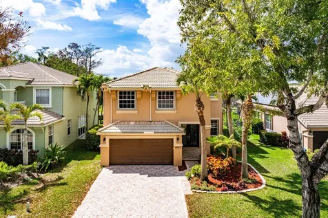 2015 Reston Circle Royal Palm Beach FL 33411