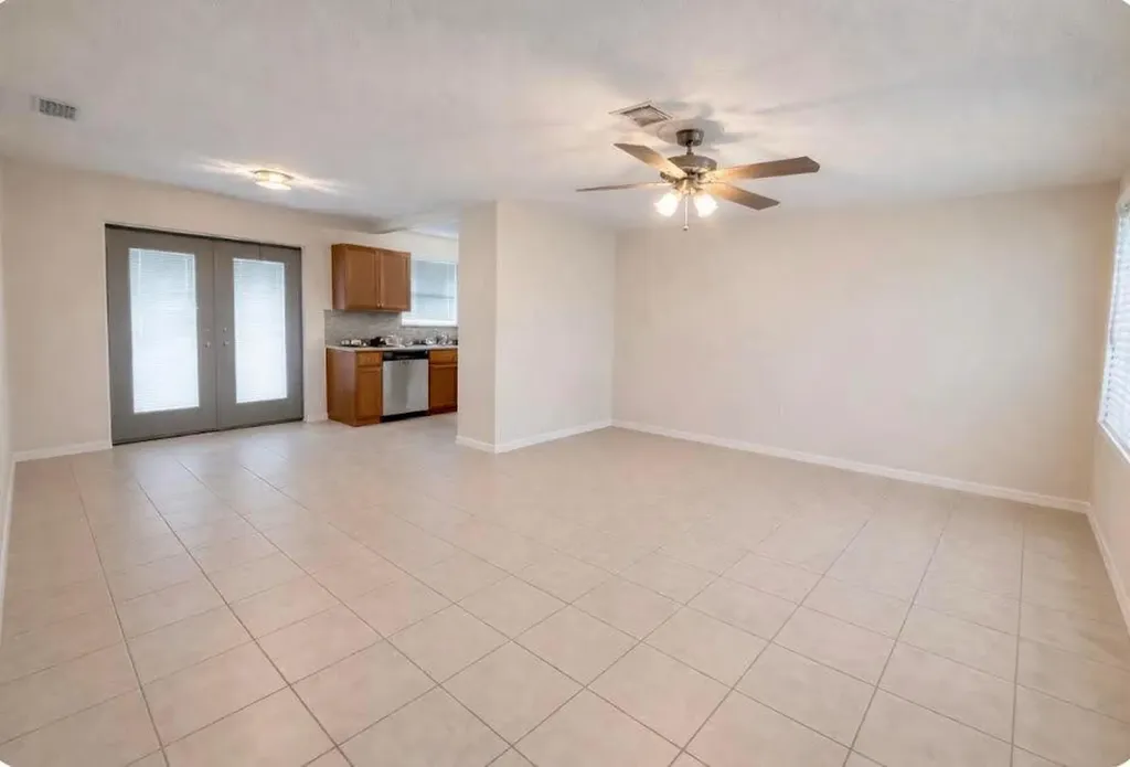 823 Lynnwood Drive Lake Worth Beach FL 33461