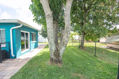 5711 NW 48th Avenue Tamarac FL 33319