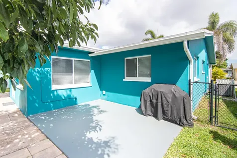 5711 NW 48th Avenue Tamarac FL 33319