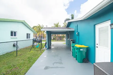 5711 NW 48th Avenue Tamarac FL 33319