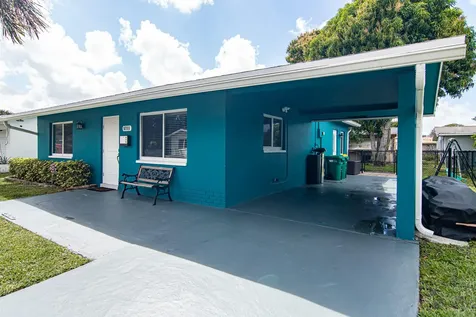 5711 NW 48th Avenue Tamarac FL 33319