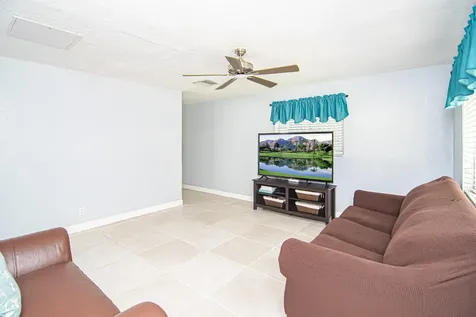 5711 NW 48th Avenue Tamarac FL 33319
