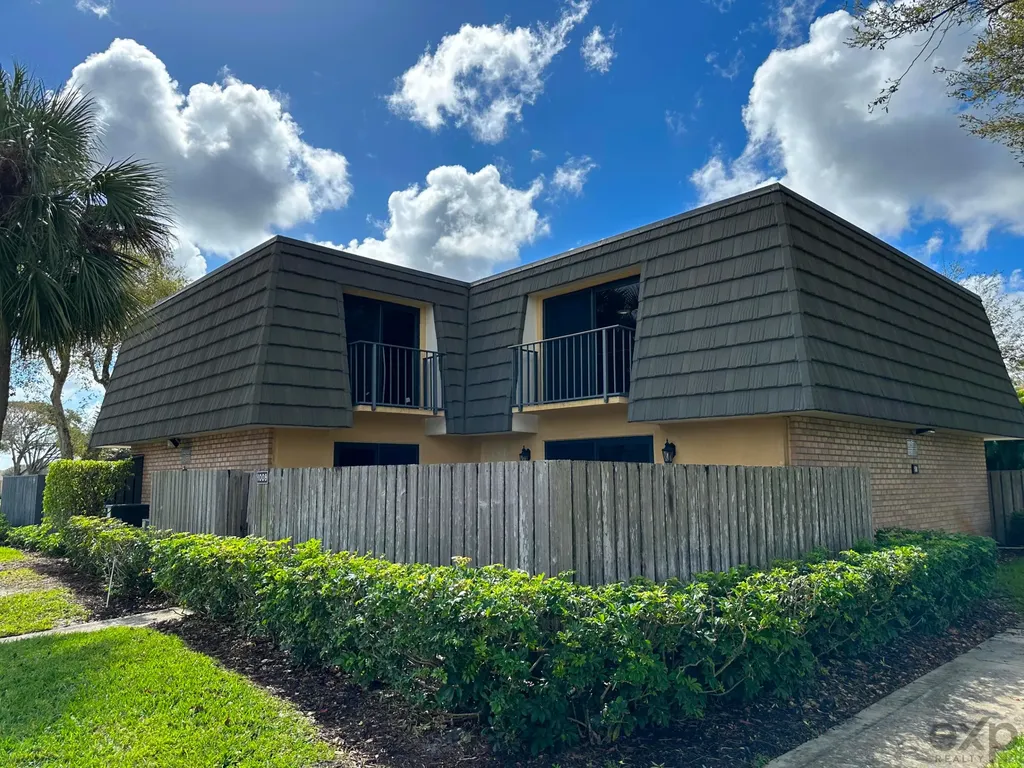 1008 10th Way West Palm Beach FL 33407