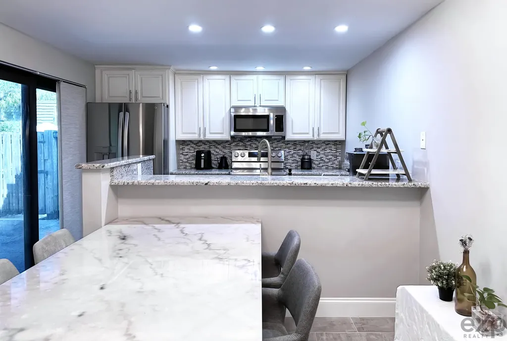 1008 10th Way West Palm Beach FL 33407