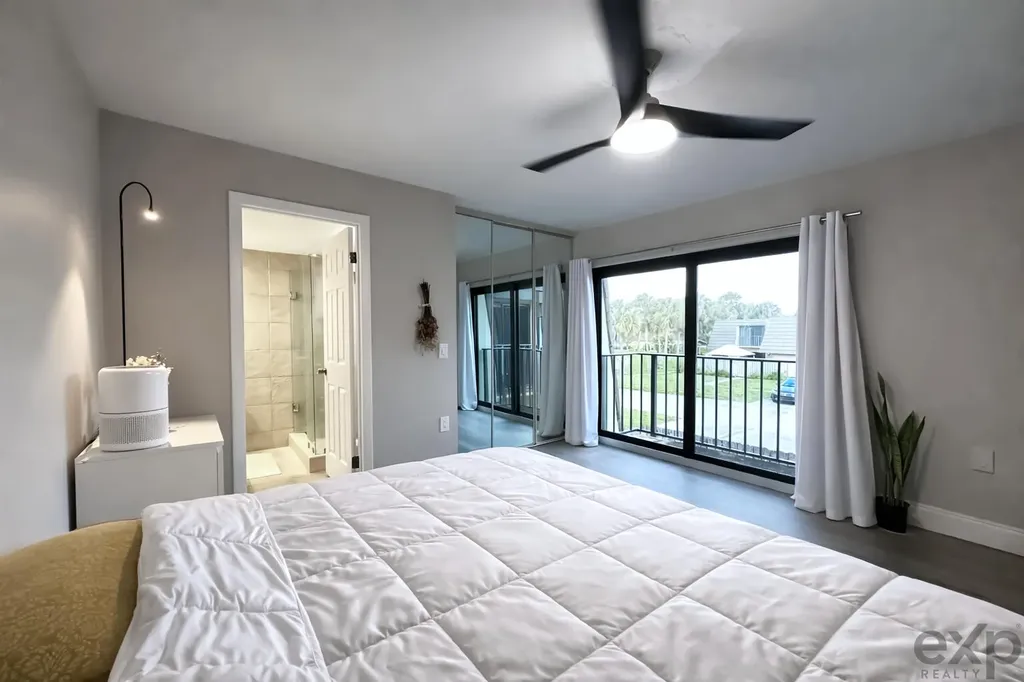 1008 10th Way West Palm Beach FL 33407