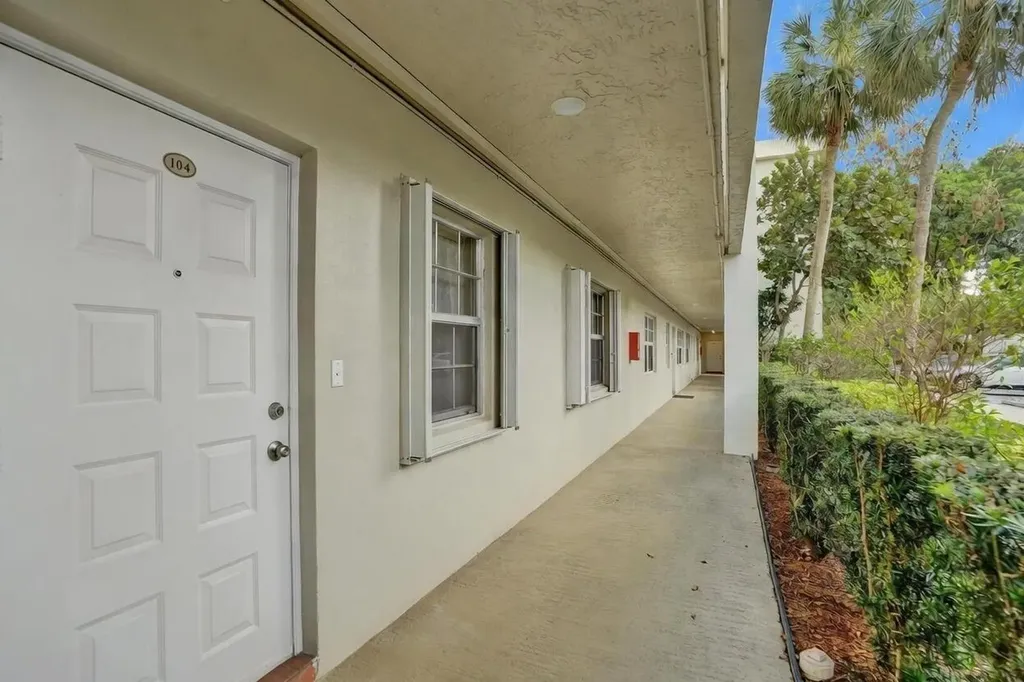 806 Cypress Boulevard Pompano Beach FL 33069