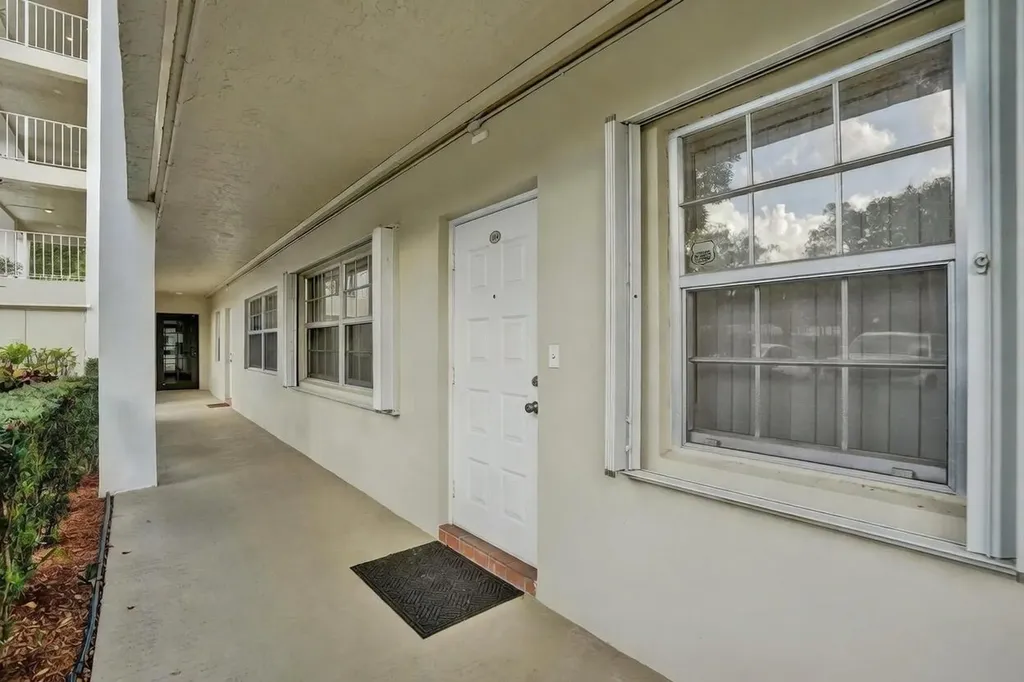 806 Cypress Boulevard Pompano Beach FL 33069