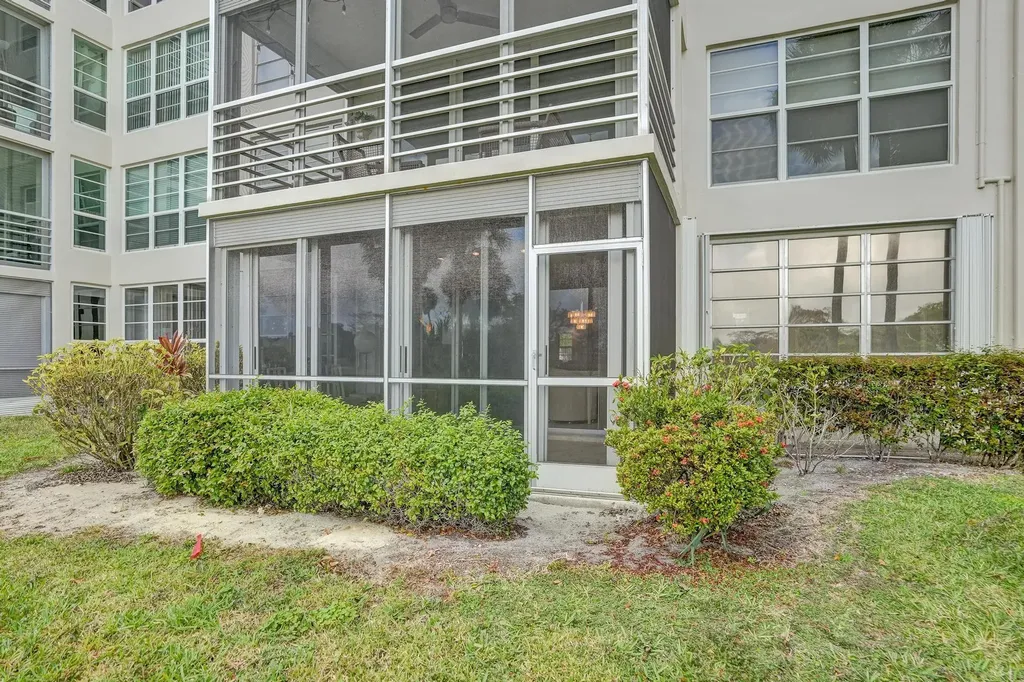 806 Cypress Boulevard Pompano Beach FL 33069