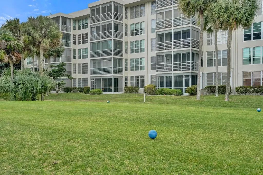 806 Cypress Boulevard Pompano Beach FL 33069