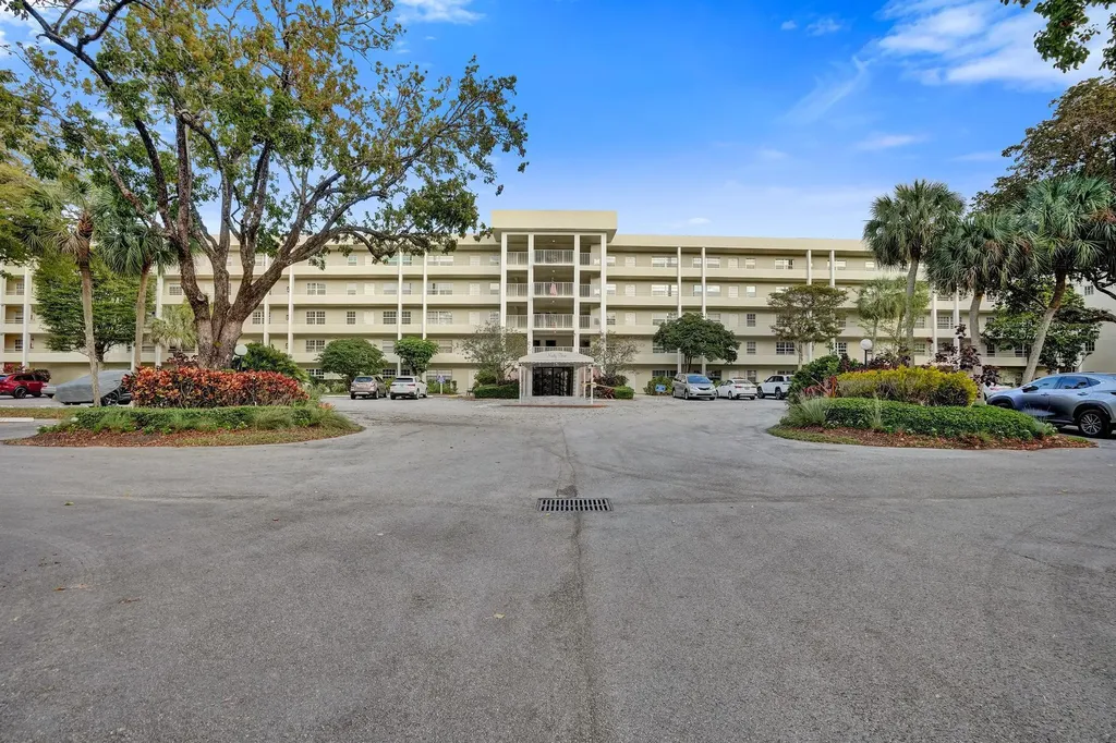 806 Cypress Boulevard Pompano Beach FL 33069