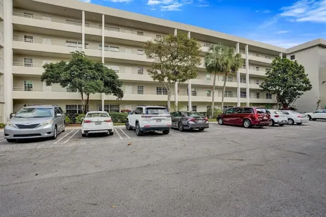 806 Cypress Boulevard Pompano Beach FL 33069